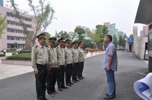 教育護(hù)衛(wèi)隊(duì)員舉行素質(zhì)測(cè)試與應(yīng)急演練