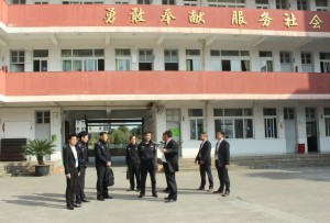 浙江省公安廳治安總隊(duì)副總隊(duì)長(zhǎng)朱健輝一行蒞臨溫州市保安職業(yè)學(xué)校、溫州國(guó)泰保安服務(wù)有限公司檢查指導(dǎo)工作